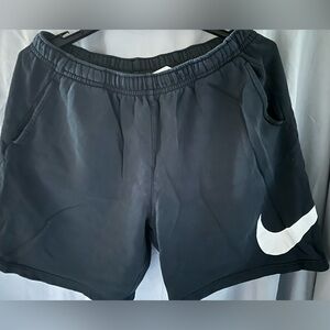 Nike sportswear club shorts